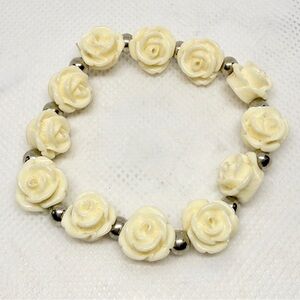 Fashion resin/plastic rose beaded stretch bracelet & earring set Costume jewelry